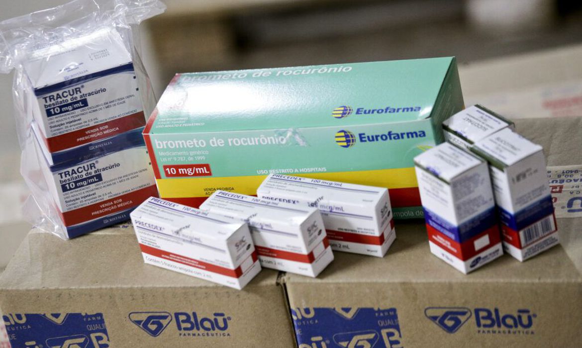 EXPECTATIVA: Estados receberão 864 mil unidades de medicamentos de intubação