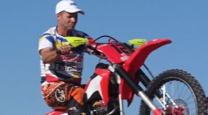 LUTO: Piloto de motocross e empresário morre durante sessão de treino