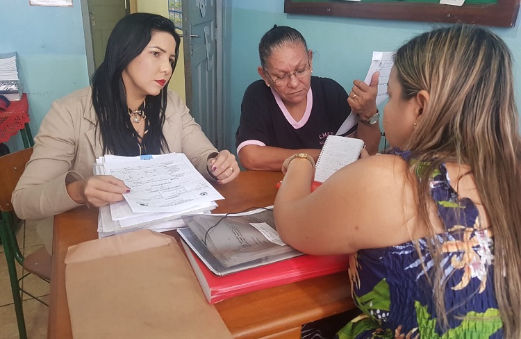 DENÚNCIAS: Cristiane Lopes fiscaliza escola no São Sebastião II após denúncia sobre merenda