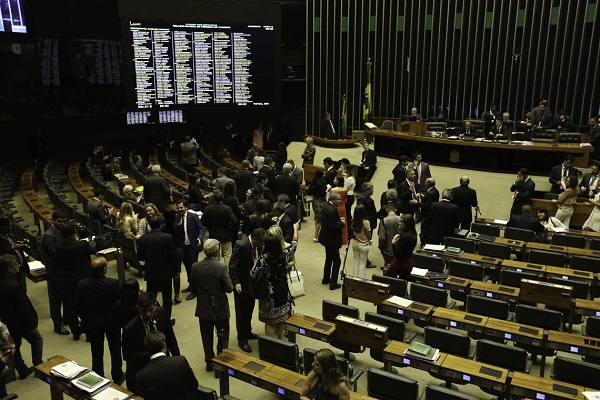 AGRICULTURA FAMILIAR: Câmara aprova MP que permite renegociação de dívidas rurais