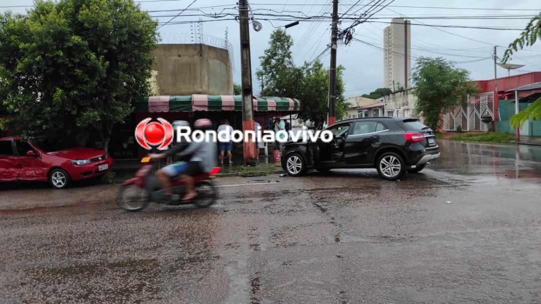 VÁRIOS ACIDENTES: Mais uma violenta colisão é registrada em cruzamento na região central