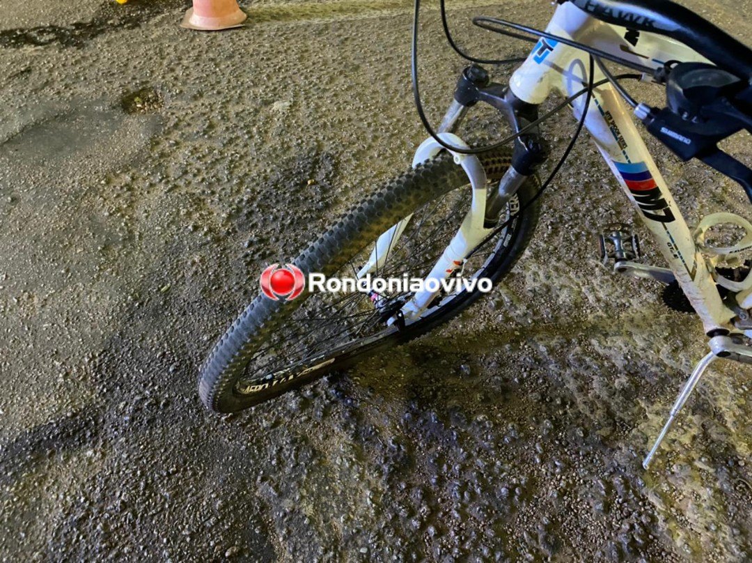 IMPRUDÊNCIA: Condutora de carro avança preferencial e causa acidente com ciclista na Jorge Teixeira