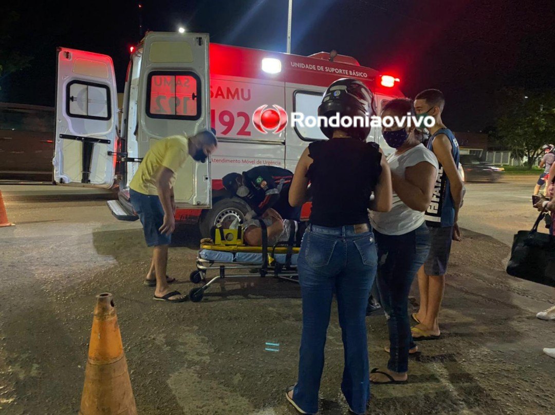 IMPRUDÊNCIA: Condutora de carro avança preferencial e causa acidente com ciclista na Jorge Teixeira