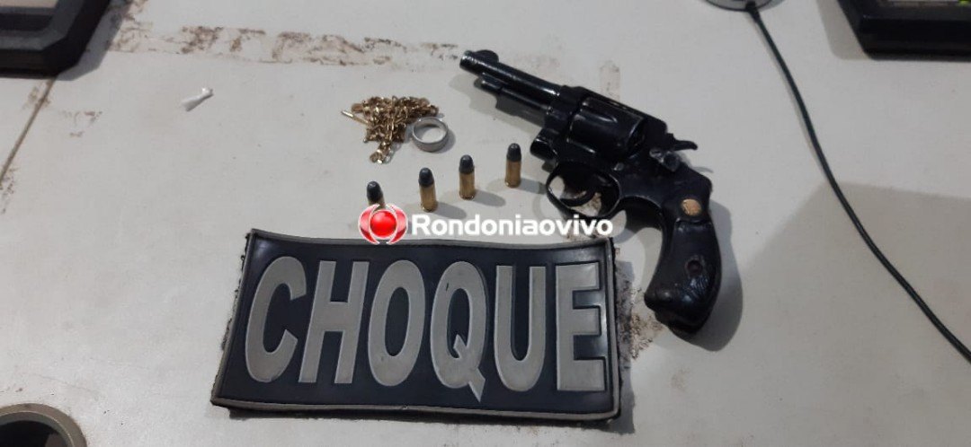 'AMEAÇADO': Membro de facção é preso após se exibir com arma na zona Leste