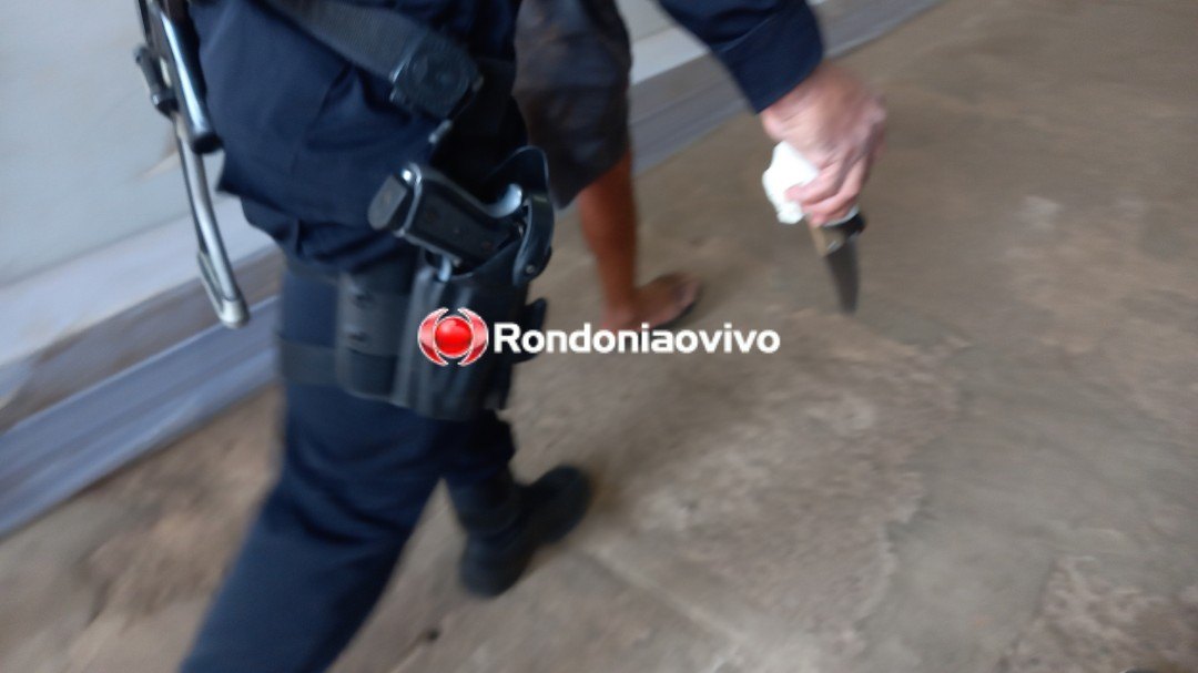 VÍDEO: Homem é atacado a facadas em briga por cachaça no campo do 13