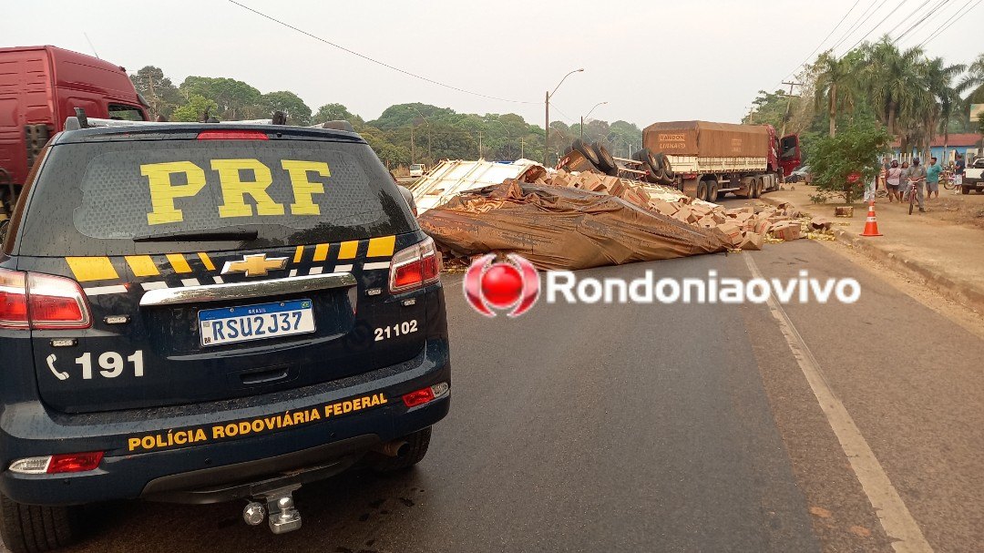 VÍDEO: Carreta carregada de óleo tomba na BR-364 em Porto Velho