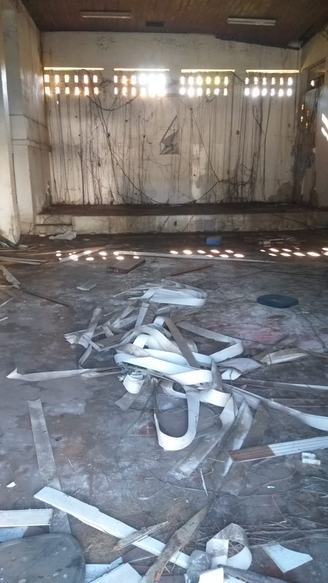 DE NOVO…: Bandidos arrombam prédio público abandonado no Centro de Porto Velho