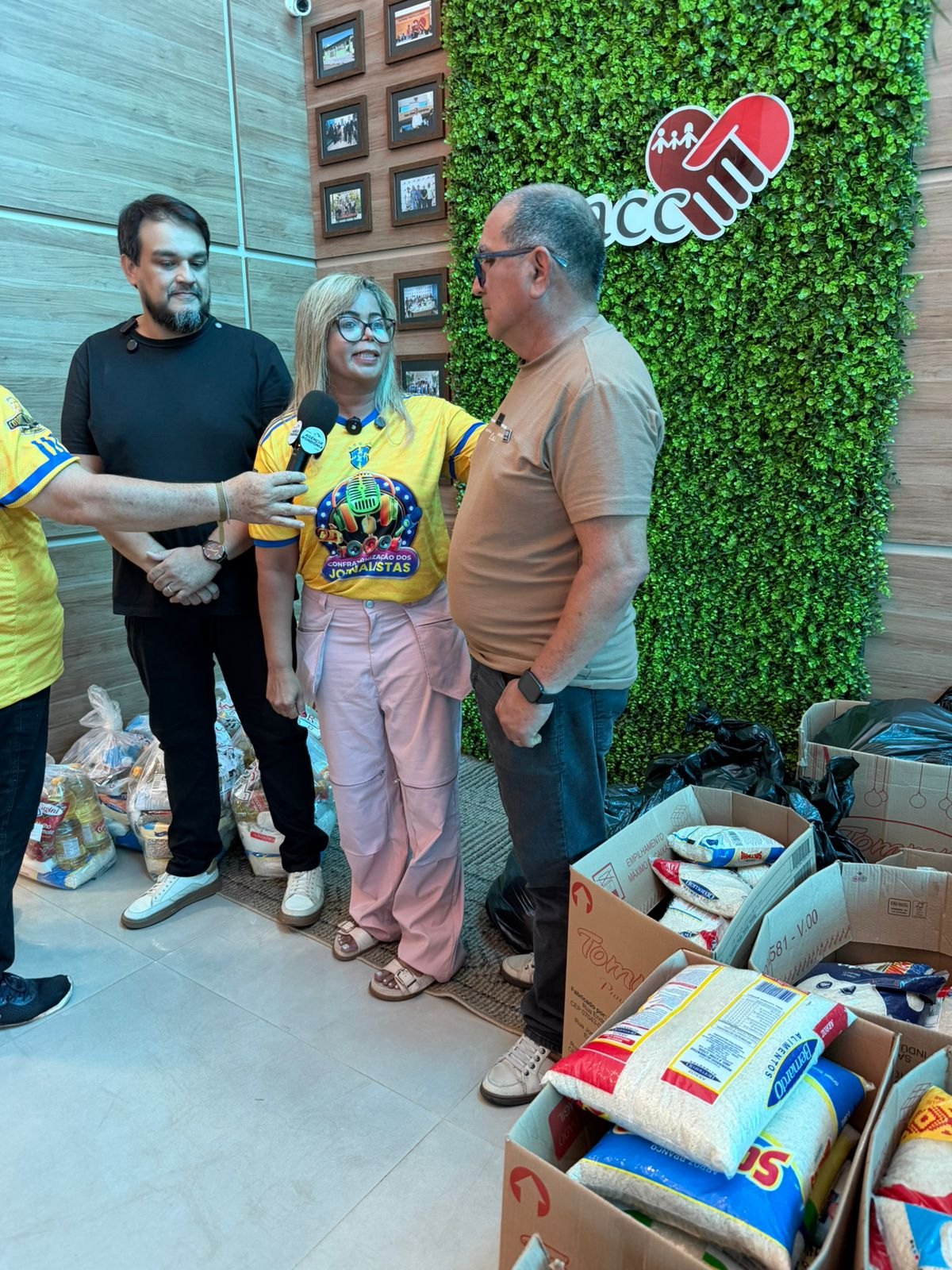 SOLIDARIEDADE: Confraternização dos Jornalistas de Rondônia arrecada 1,5 tonelada de alimentos 