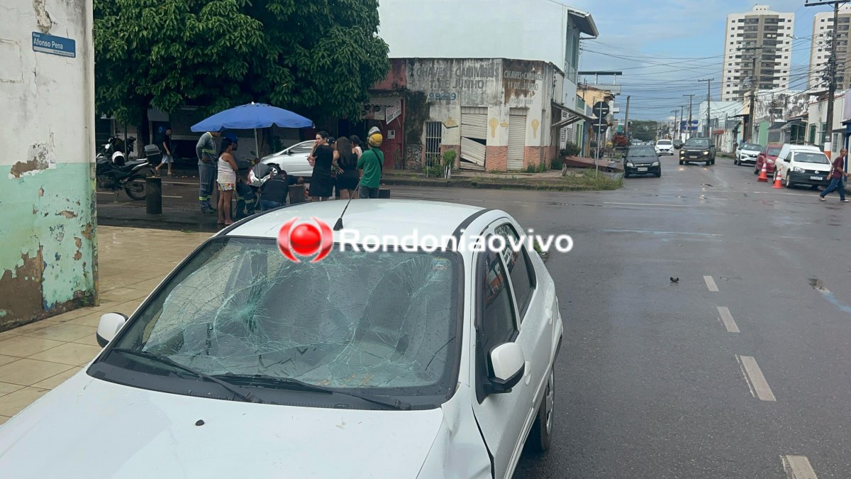 VÍDEO: Condutora de Prisma avança cruzamento e deixa duas mulheres feridas