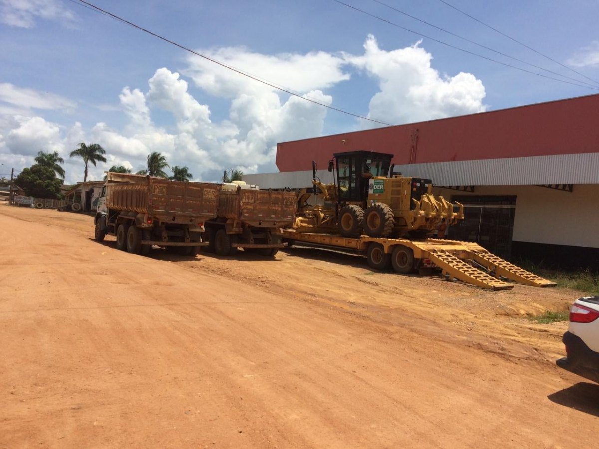 BR-421: Alex Redano destaca trabalho do DER no aterro das cabeceiras da ponte no rio Jamari