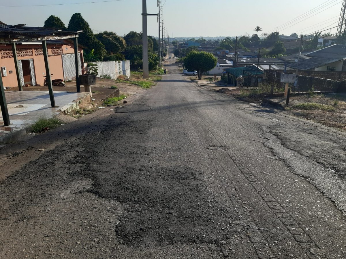 ONLINE: Recuperação asfáltica é realizada apos intermediação de Edwilson Negreiros 