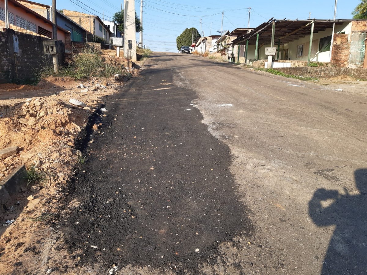 ONLINE: Recuperação asfáltica é realizada apos intermediação de Edwilson Negreiros 