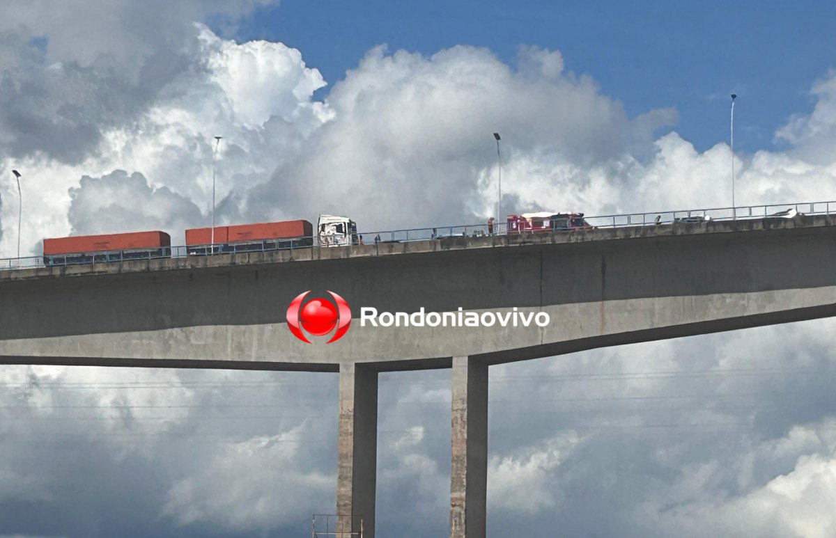VÍDEO: Homem ameaça pular da ponte há três horas e trânsito é bloqueado na BR