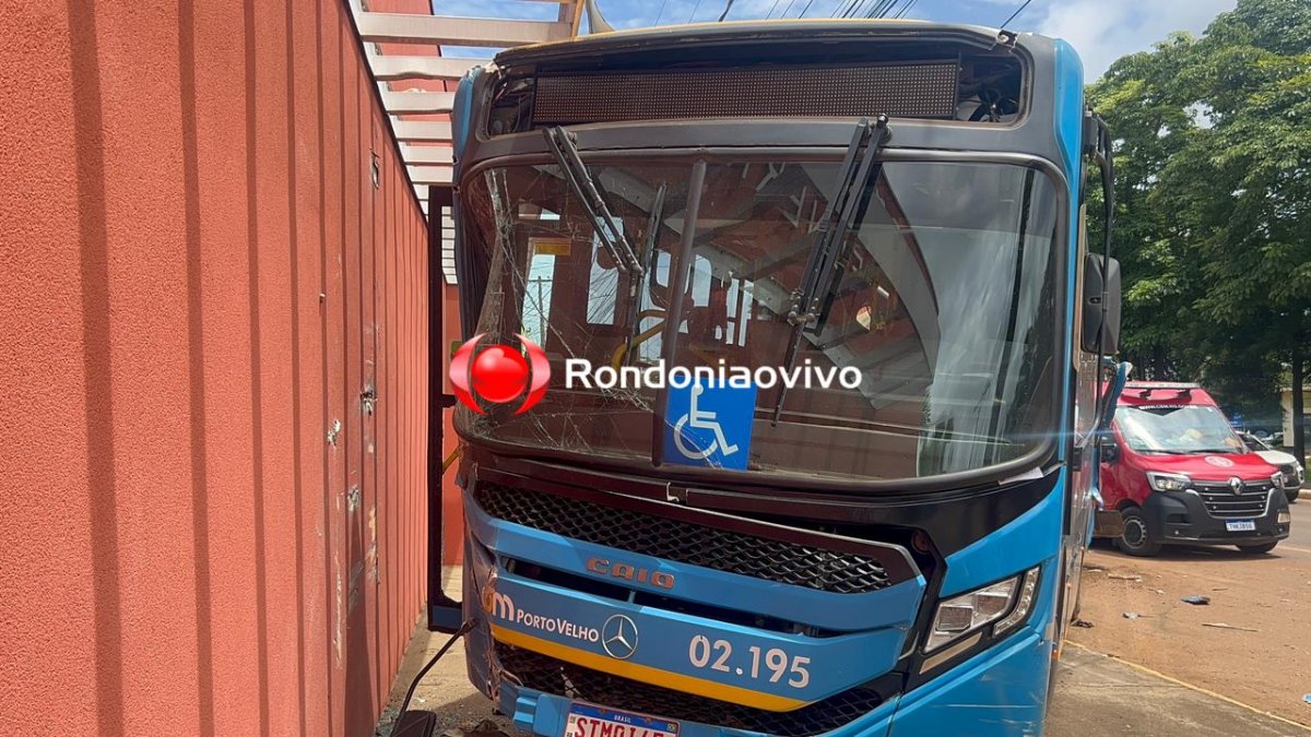 VEJA VÍDEO: Acidente entre ônibus e carreta deixa seis feridos