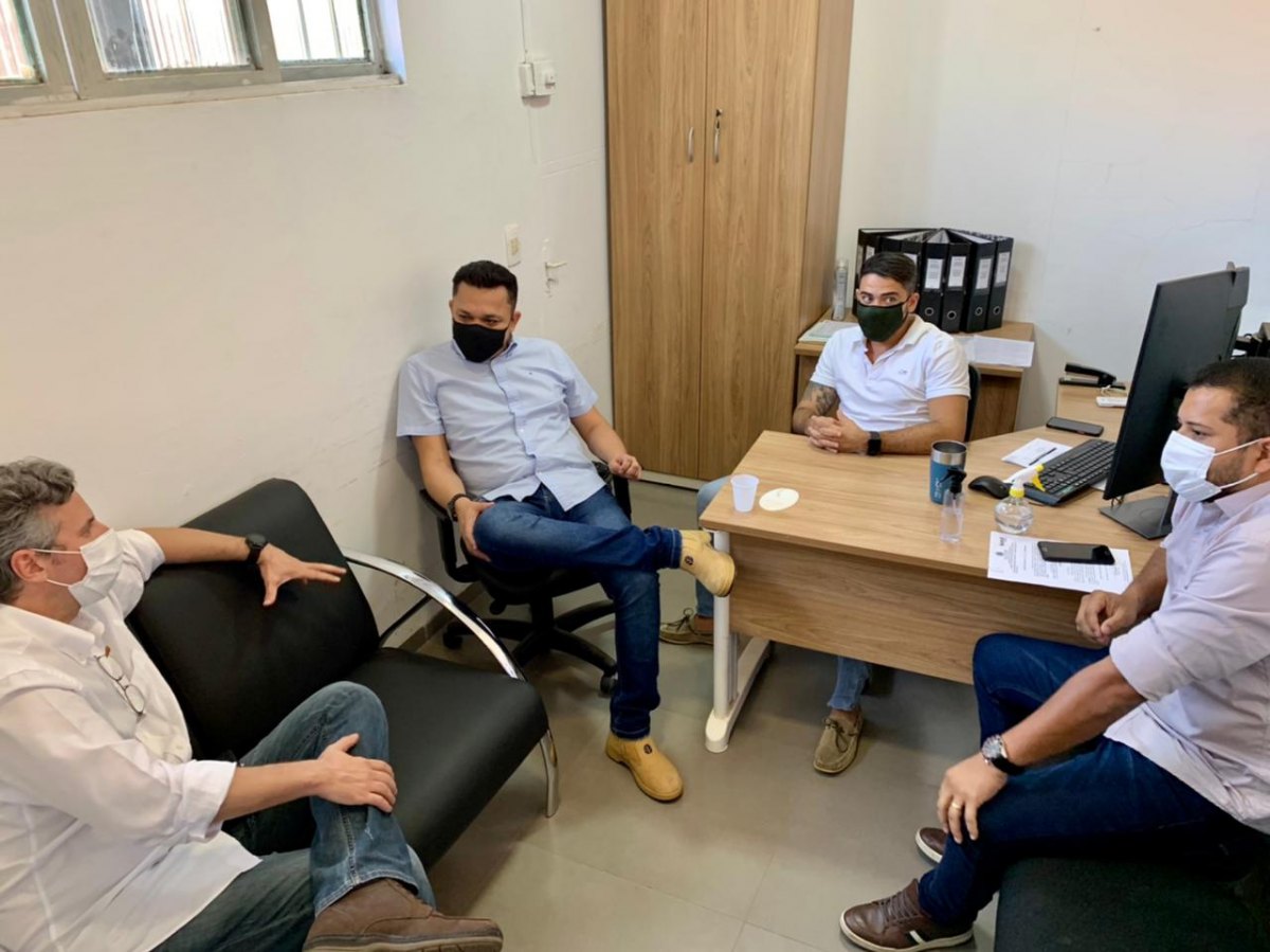DEMANDAS: Vereador Isaque Machado visita Emdur e cobra pedidos de providências