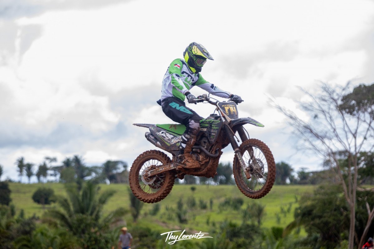 CHOVEU MUITO: Motocross em Nova Mamoré exigiu força e garra dos pilotos e da organização