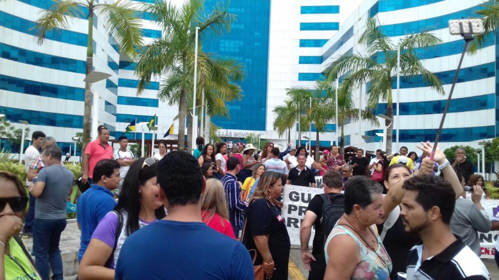 Trabalhadores em educação estaduais em greve a partir de amanhã