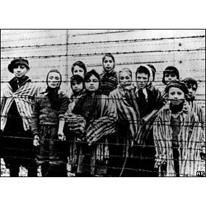 Os horrores do holocausto - ESPECIAL