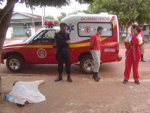 Homem amanhece morto em frente residência em Pimenta Bueno 