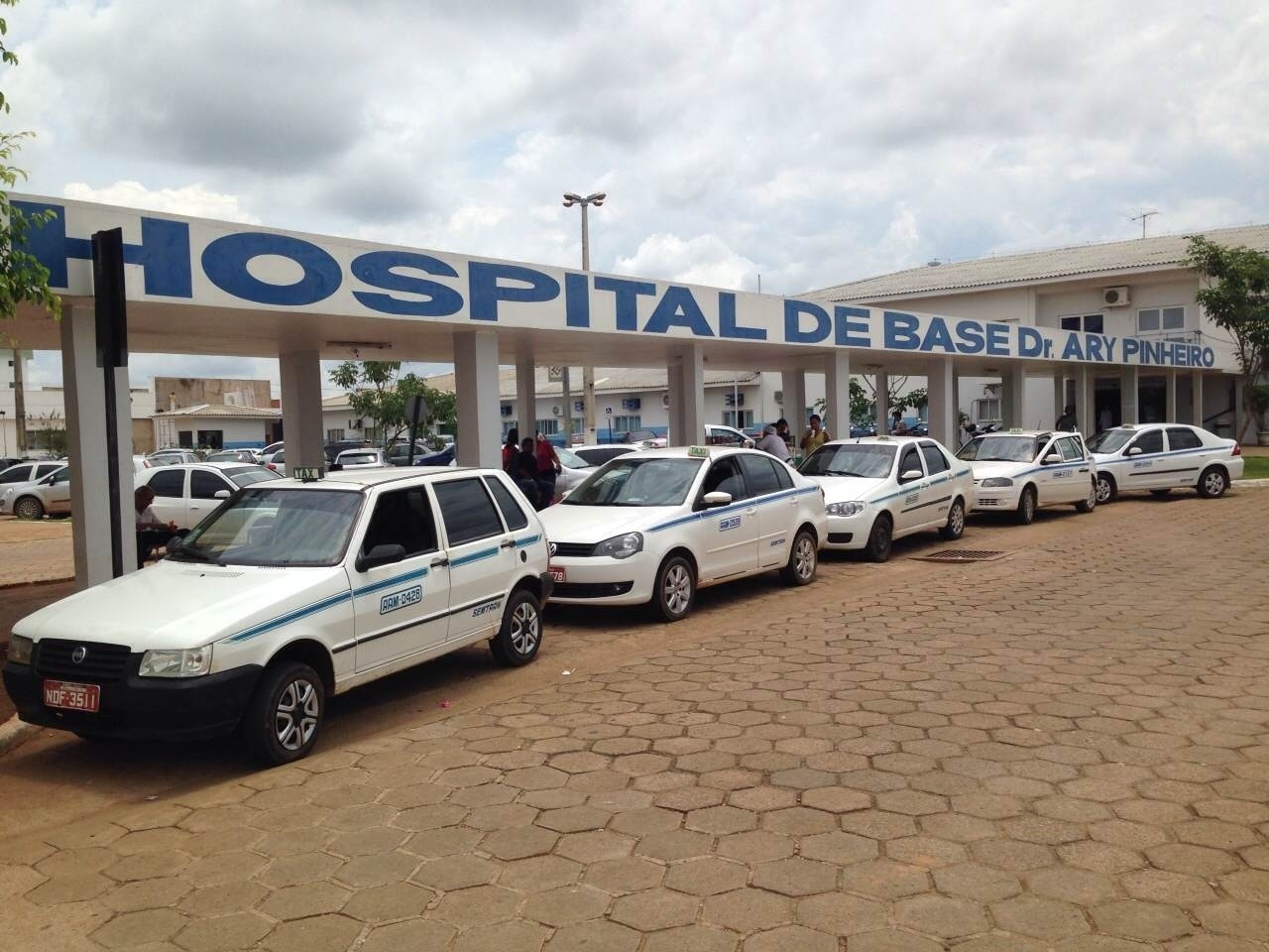 HIGIENIZAÇÃO: Hospital de Base e João Paulo II estão sendo desinfetados para conter covid-19