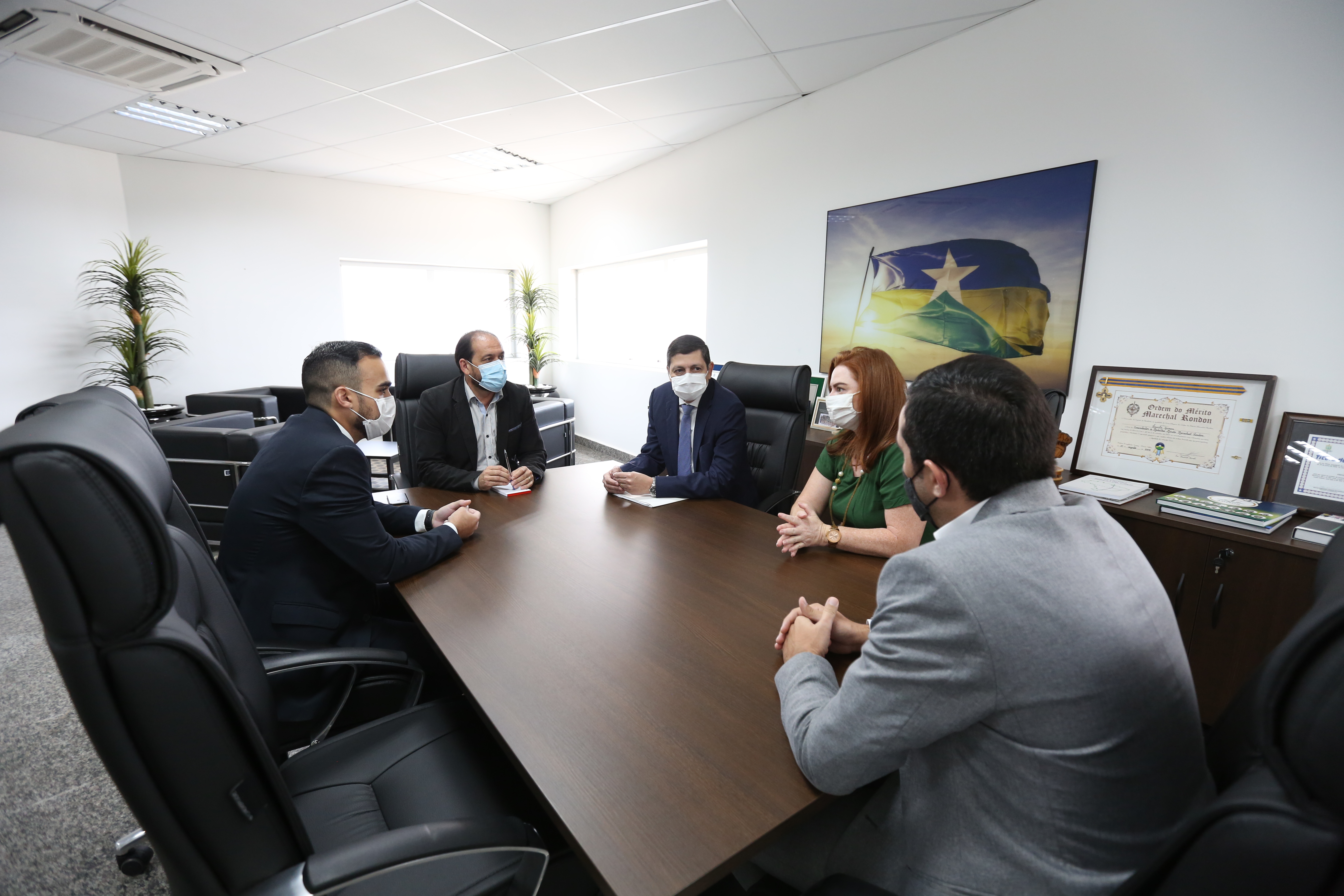 PRESIDENTE DA ALE: Laerte Gomes se reúne com cúpula da OAB para discutir projeto encaminhado pelo TJ