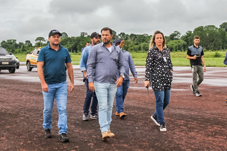 AEROPORTO DE CACOAL: Diretor do DER assegura a Cirone Deiró cumprimento do cronograma de obras 