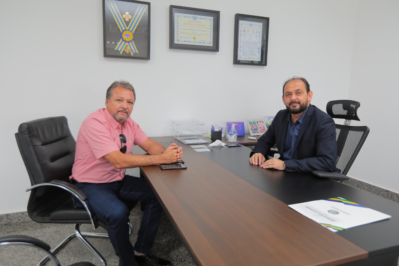 DEPUTADO ESTADUAL: Presidente Laerte Gomes reafirma compromisso com Theobroma