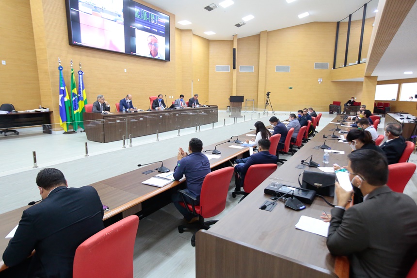 RONDÔNIA: Direção do DER é cobrada pelos deputados sobre más condições das estradas 