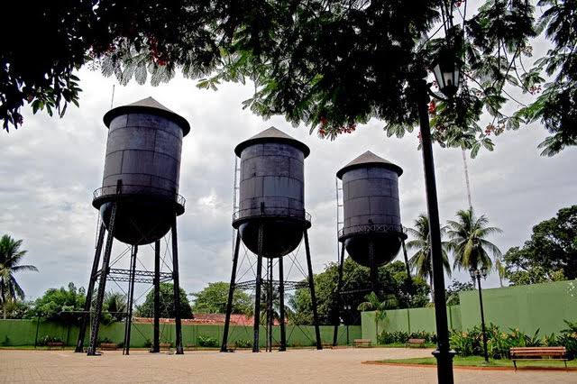 NO CENTRO: Hilux do Governo do Estado é invadida por ladrões que fazem arrastão 