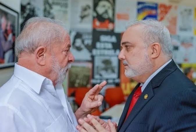PETROBRÁS: Lula demite presidente da estatal