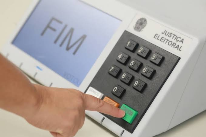 CRIMINALIDADE: Eleitor tem motocicleta furtada enquanto votava em escola na zona Leste 