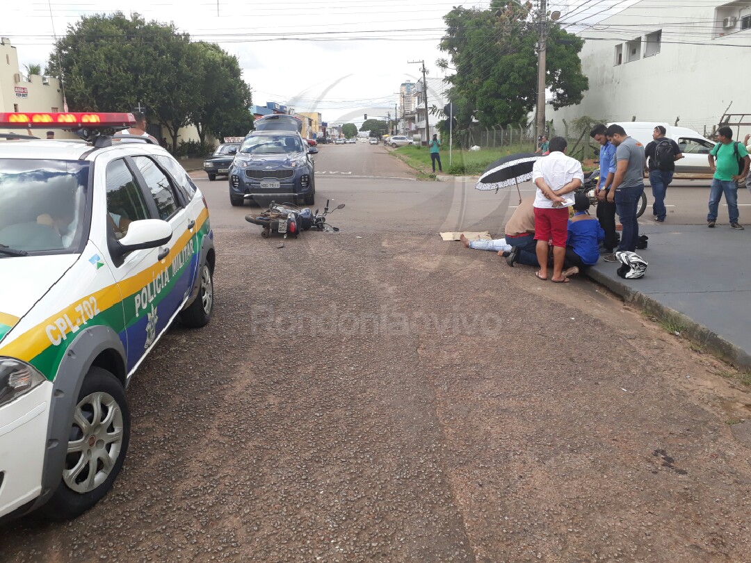 INVADIU: Motorista provoca grave colisão e deixa mulher ferida