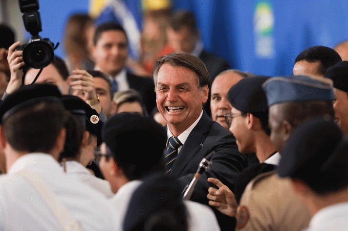 ESPAÇO AÉREO: Bolsonaro cria a primeira estatal de seu governo, a NAV Brasil