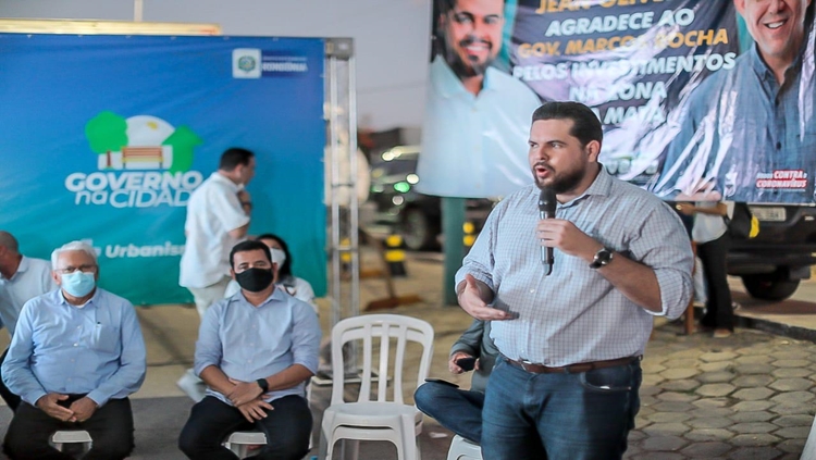 ZONA DA MATA: Jean Oliveira agradece Governo pela distribuição de mudas de café e cacau clonal 