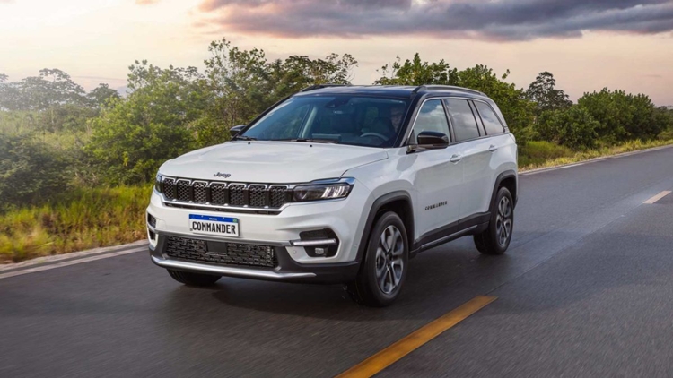 SEM CRISE: Novo Jeep nem chegou às revendas e tem sete mil unidades reservadas em 15 dias