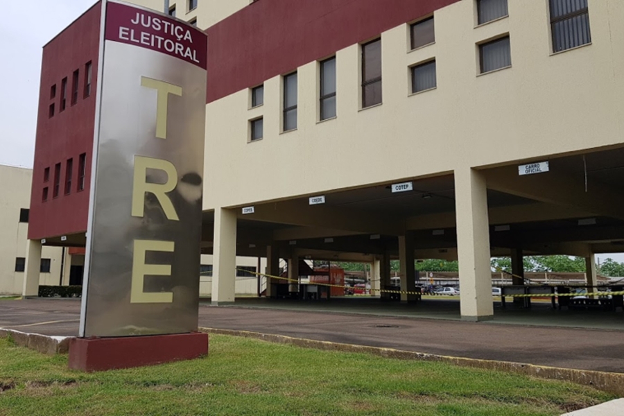 REDE SOCIAL: Justiça multa homem que publicou pesquisa eleitoral sem registro