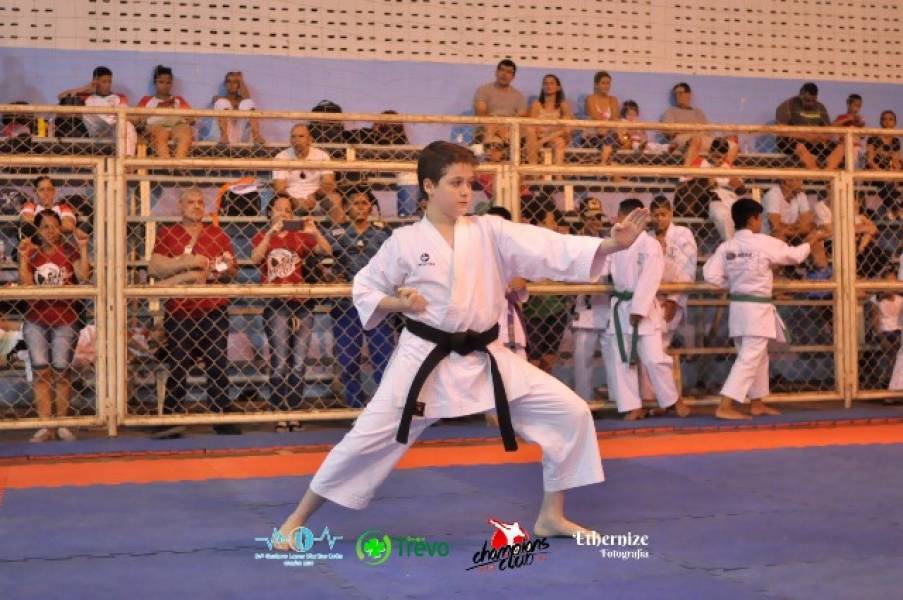 MÉRITO: Atleta rondoniense de 12 anos conquista Ouro na 1ª fase Estadual de Karatê