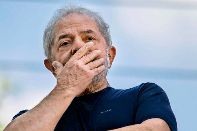 EX-PRESIDENTE: Lula é condenado a 12 anos e 11 meses de prisão pelo sítio de Atibaia