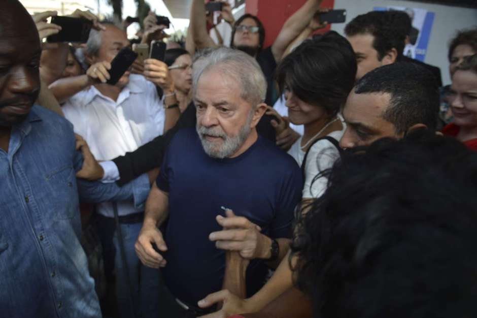 PRAZO: Juiz dá oito dias para Lula se manifestar no caso do sítio