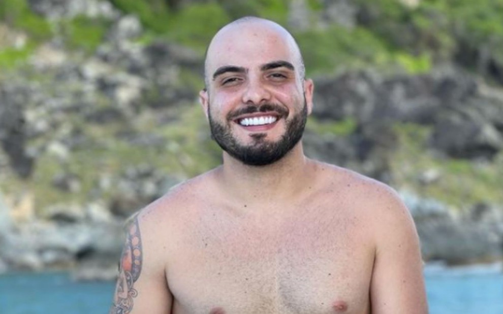 CANCELADO: Ex-BBB, Mahmoud é criticado por tentar ajudar afegãos com aplicativo de namoro