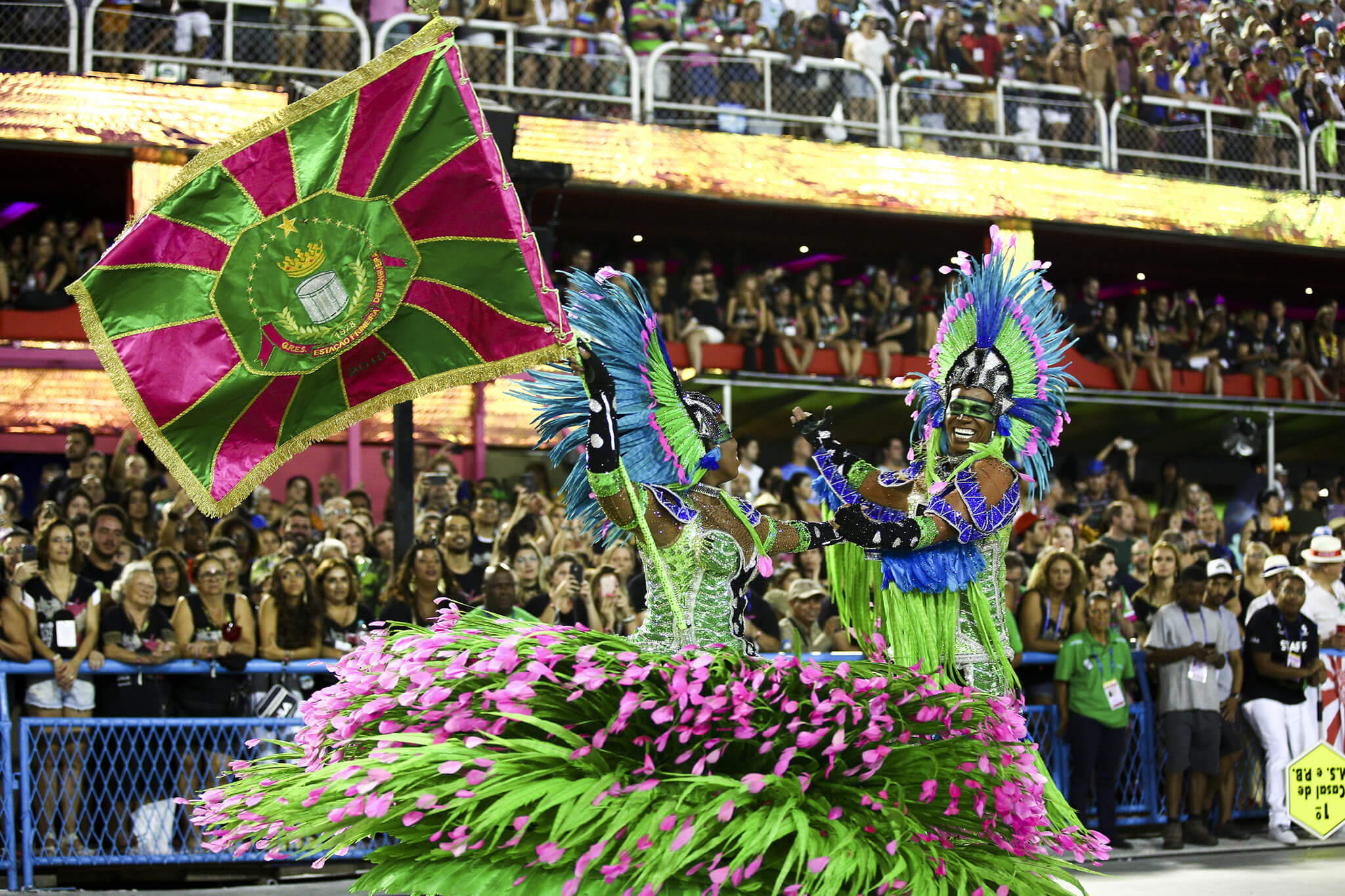 CRÍTICA: Carnaval do Rio terá tom político e ataques a Bolsonaro e Crivella