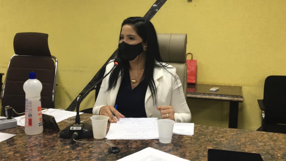  VEREADORA: Cristiane Lopes presta contas de atividades em meio à pandemia