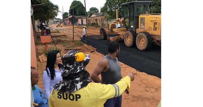 TAPA-BURACOS: Cristiane Lopes tem pedido de providência atendido na rua das Flores