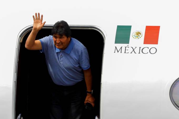 APÓS RENÚNCIA: Evo Morales chega ao México após receber asilo político