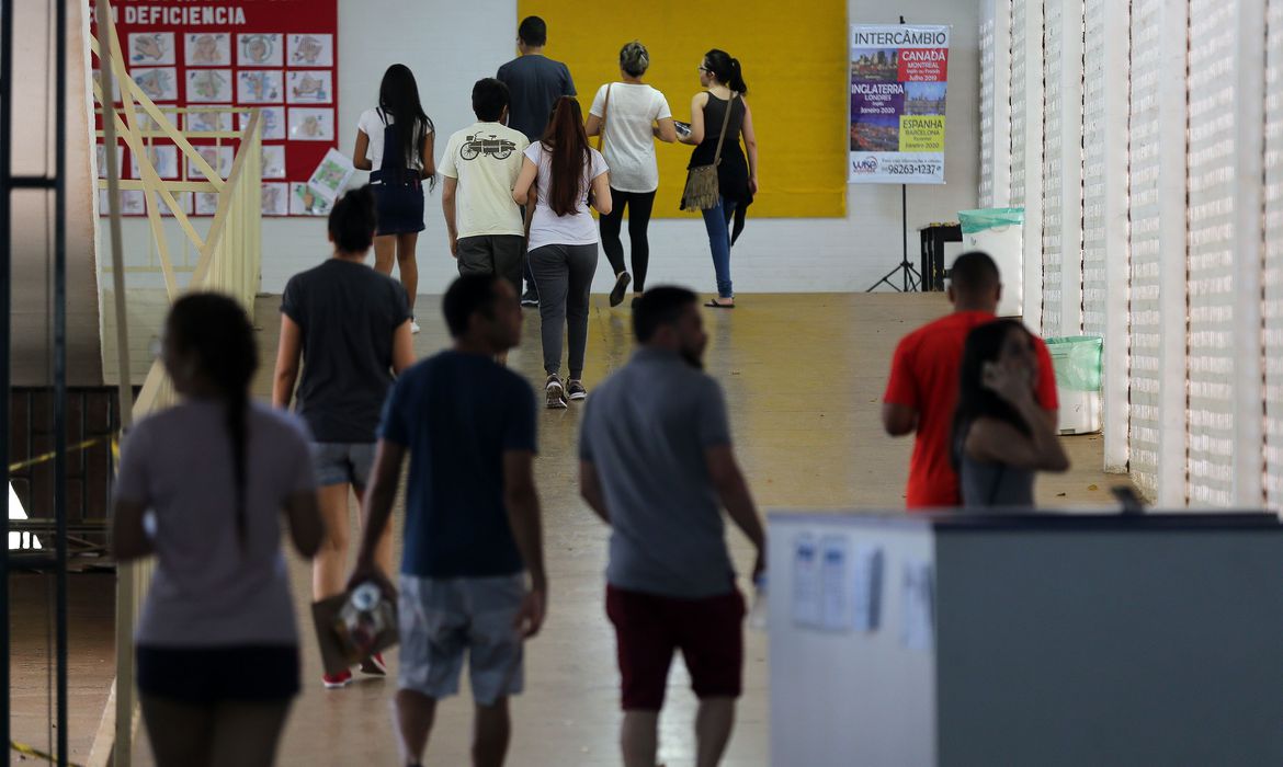 PANDEMIA: MP dispensa escolas de cumprirem mínimo de 200 dias letivos