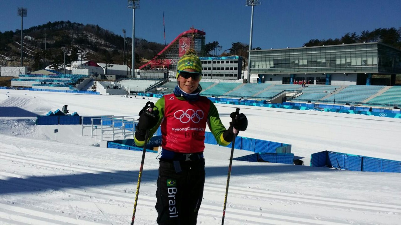 Dia 8: curling, hóquei, snowboard e estreia do Brasil com Jaqueline Mourão