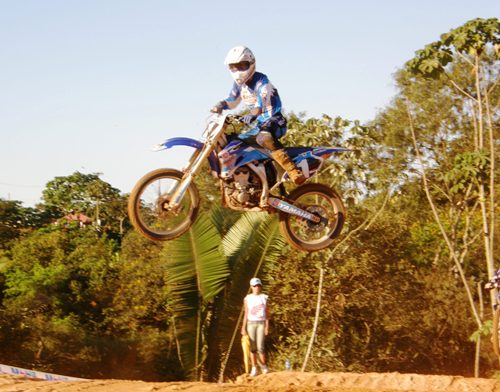 MOTOCROSS - Começa treino livre do campeonato estadual na capital