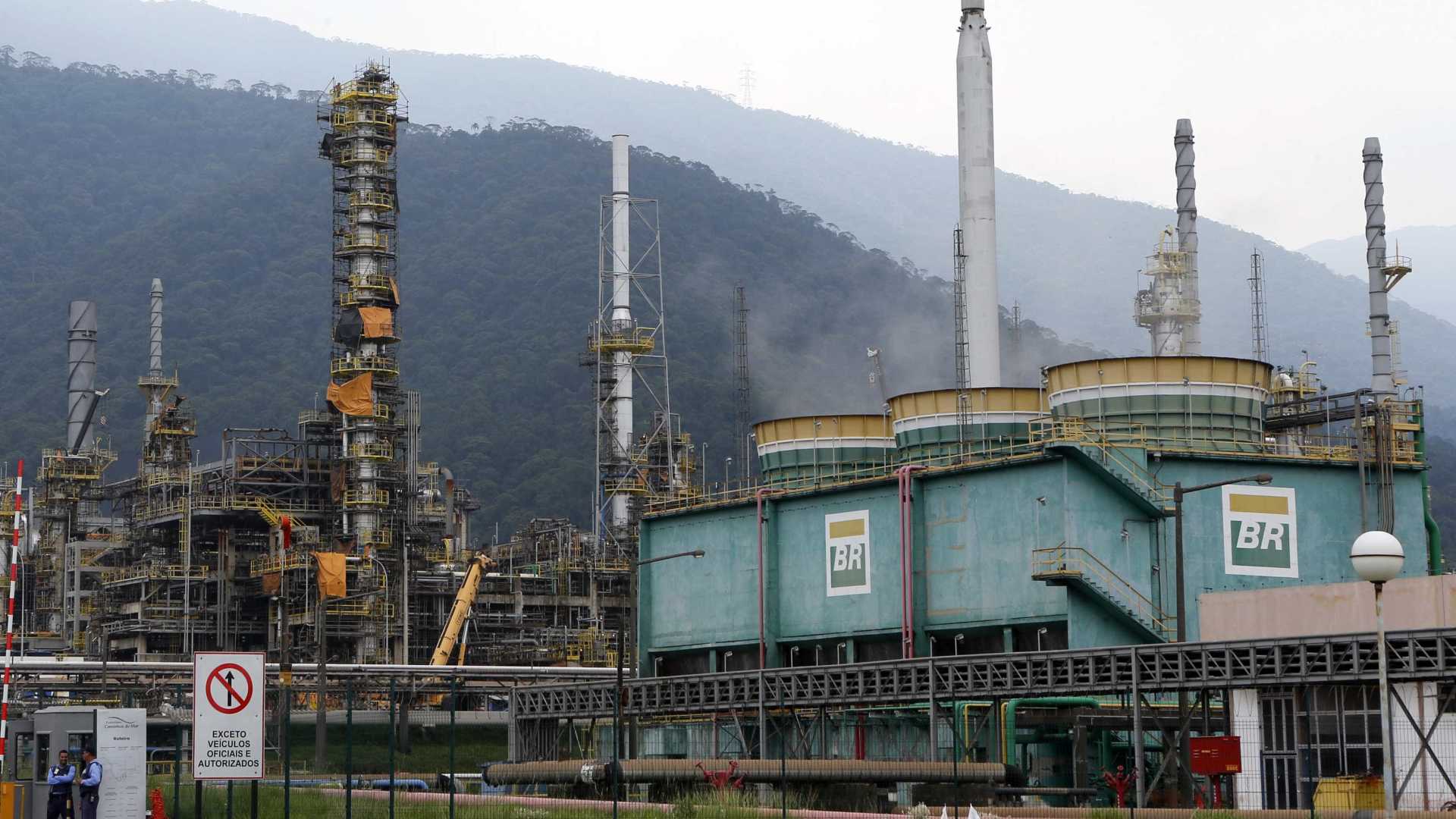 POR 72 HORAS: Petroleiros desafiam Justiça do Trabalho e iniciam greve em refinarias