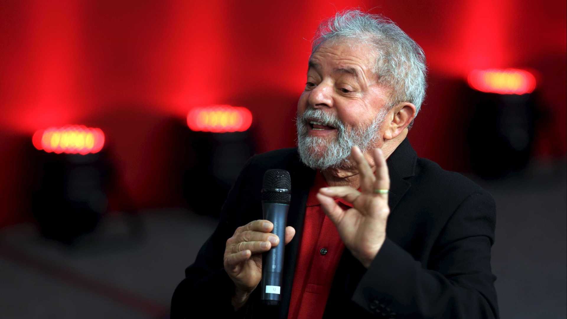 POLÍTICA: Lula diz não entender pressão do PT por apoio a nome de outra sigla