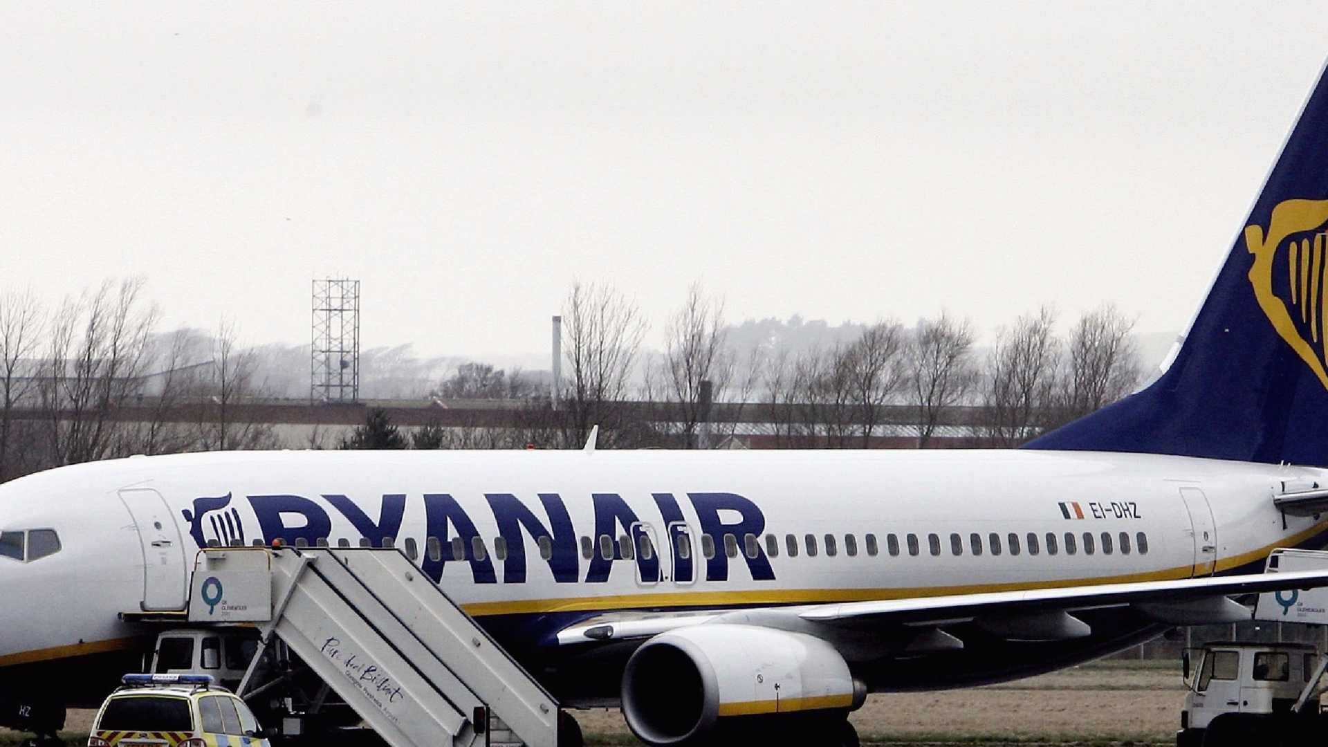 RYANAIR: Brasileira relata momentos de desespero após despressurização em voo